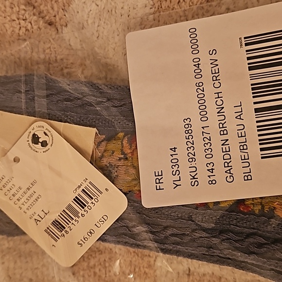 Garden Brunch Crew Socks - Picture 2 of 4